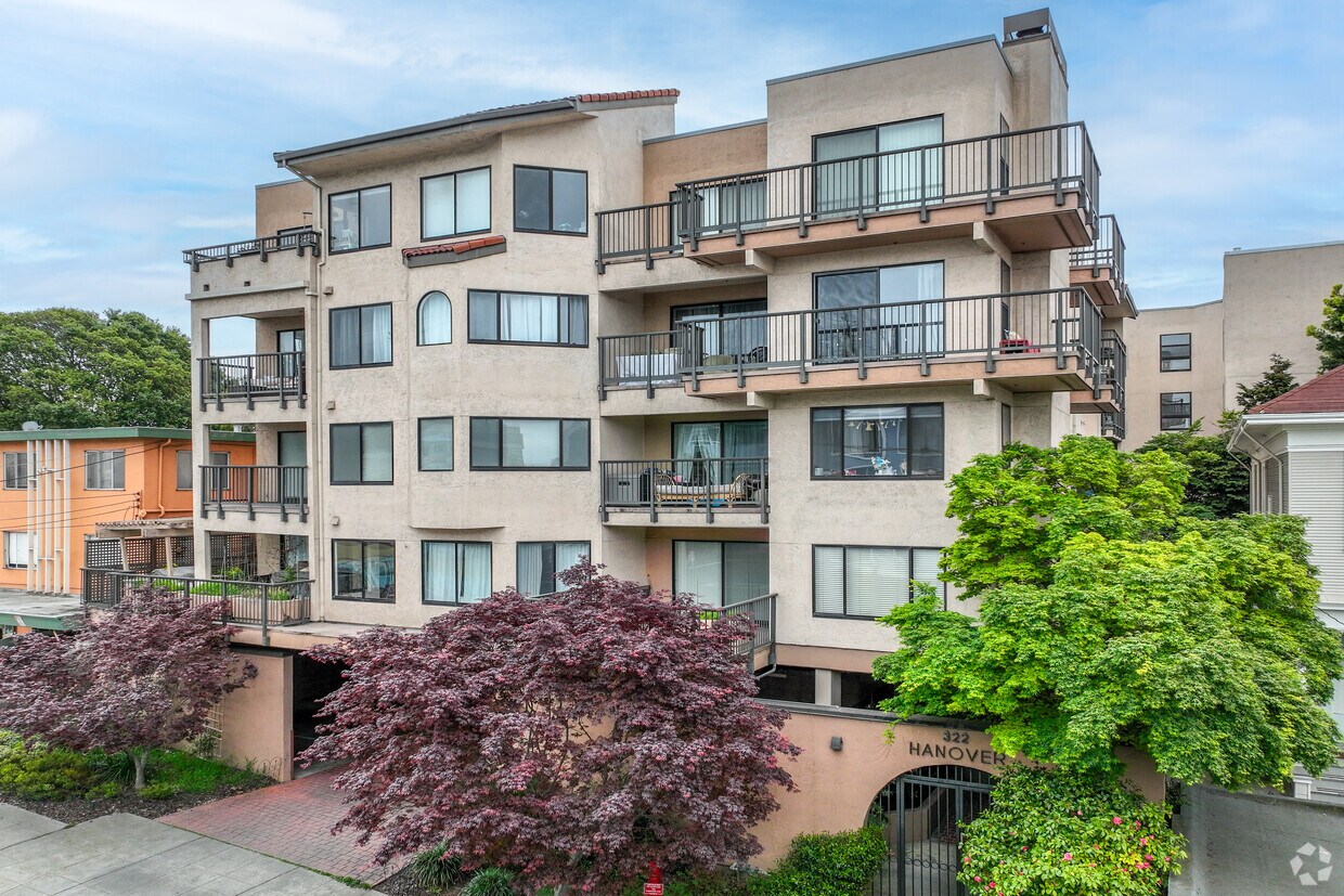Primario - 322 Hanover Ave Condominiums