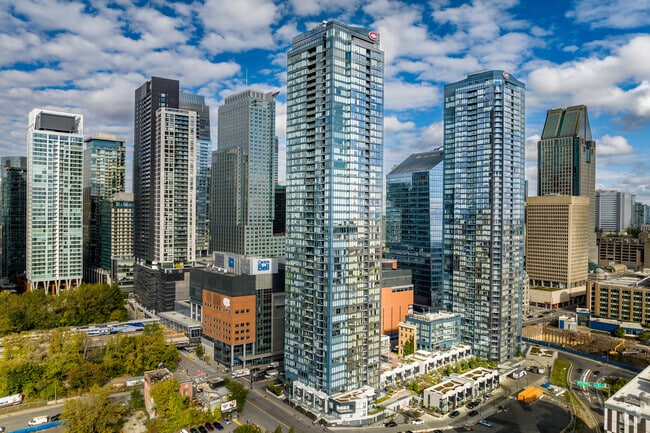 Tour Des Canadiens 3 - 1269 Rue Saint Antoine