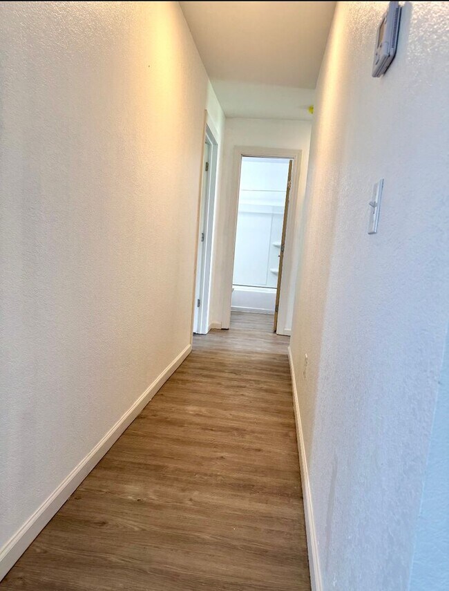 Foto del edificio - Like new!  3/2/2 Country Aire Estates