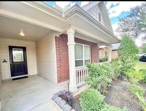 Building Photo - 6326 Saragosa Crossing Ln