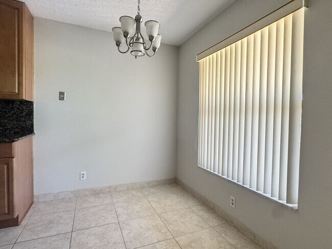 Foto del edificio - 5908 Via Delray Blvd