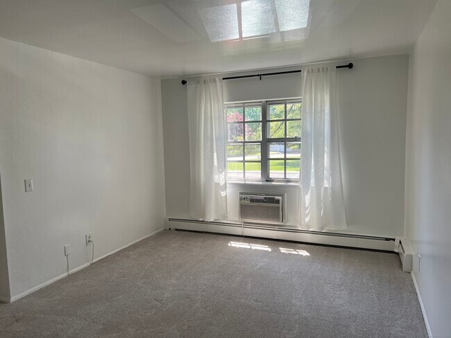 Building Photo - 1120 New Haven Ave