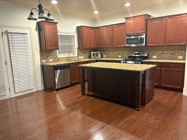 Building Photo - 213 Ryans Point