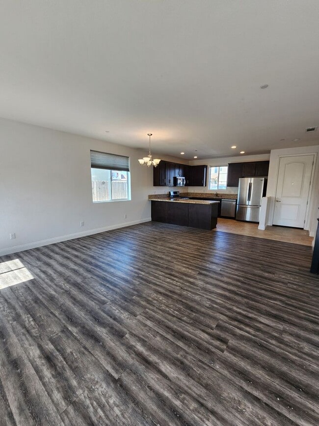Building Photo - 231 Ninos Dr