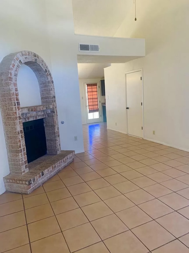 Building Photo - 10673 Onyxstone St