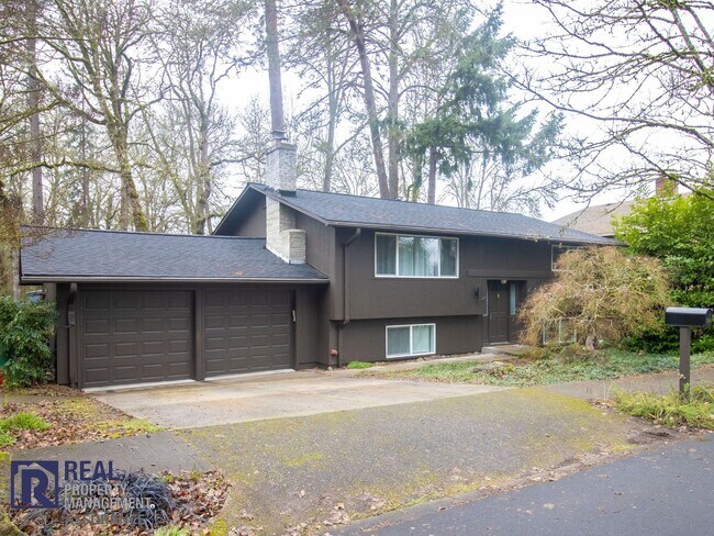 Building Photo - Beautifully Updated 4BR Beaverton Home with Covered Deck & Huge Yard!