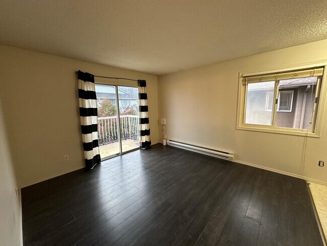 Photo du bâtiment - 9495-9495 Hazel St