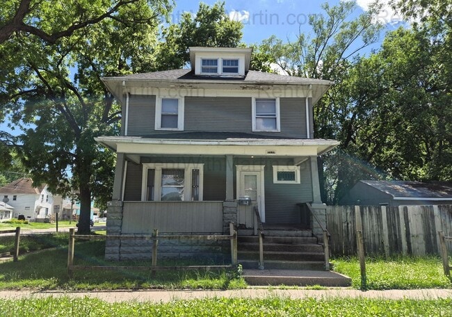 Building Photo - 1128 Mulberry St