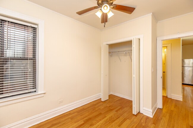 Building Photo - 4723 N Leavitt St