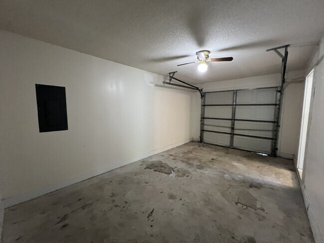 Foto del edificio - House for Rent