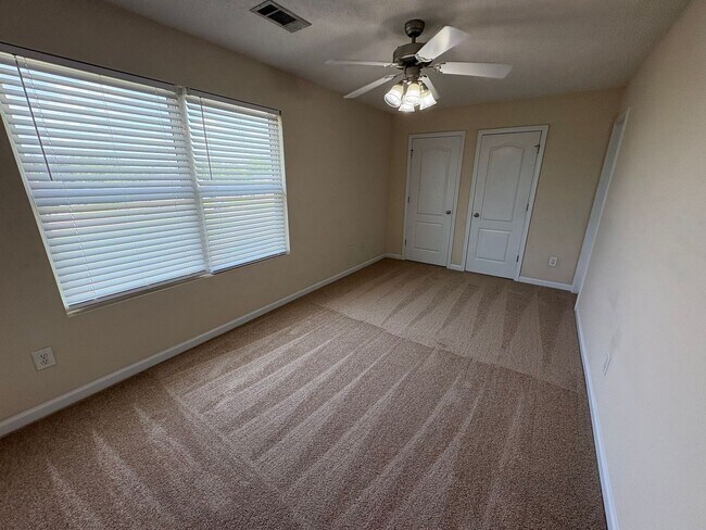 Foto del edificio - 361 Bridgewater Cir