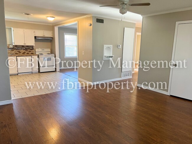 Foto del edificio - 3015 Winfield Dr