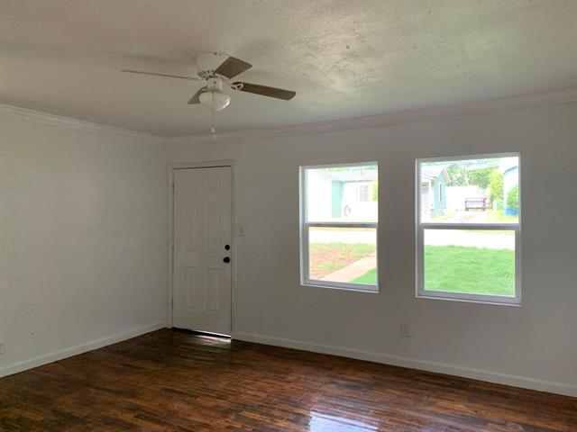 Foto del edificio - 1612 Lyndana Dr