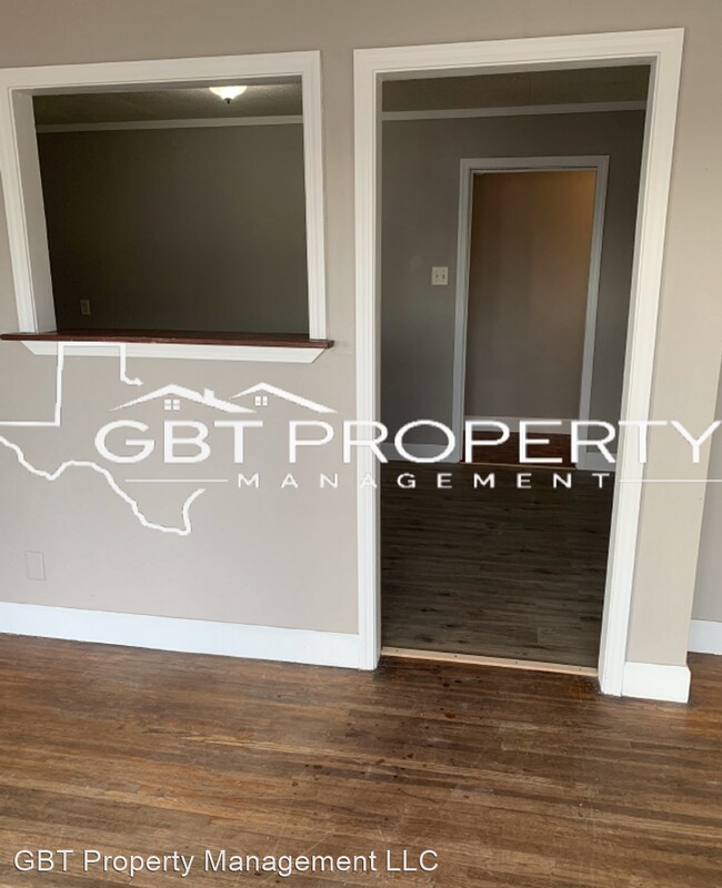 Building Photo - 4 br, 1.5 bath House - 647 Huisache St.