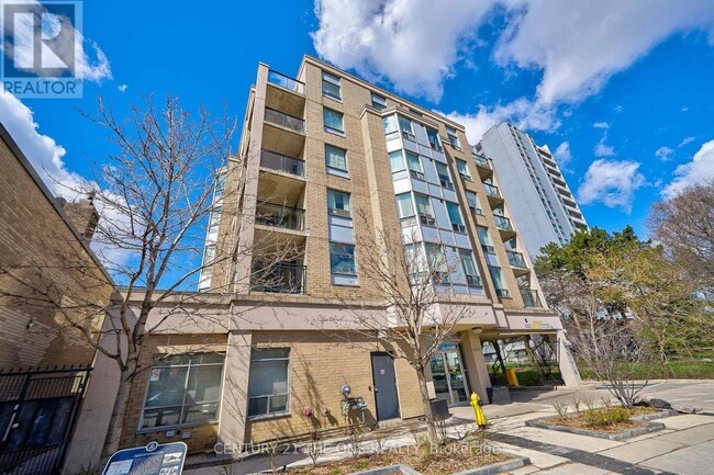 Photo du bâtiment - 5940 Yonge St