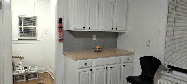 Building Photo - 39 Nordhoff Pl