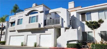 Building Photo - 28193 Via Luis