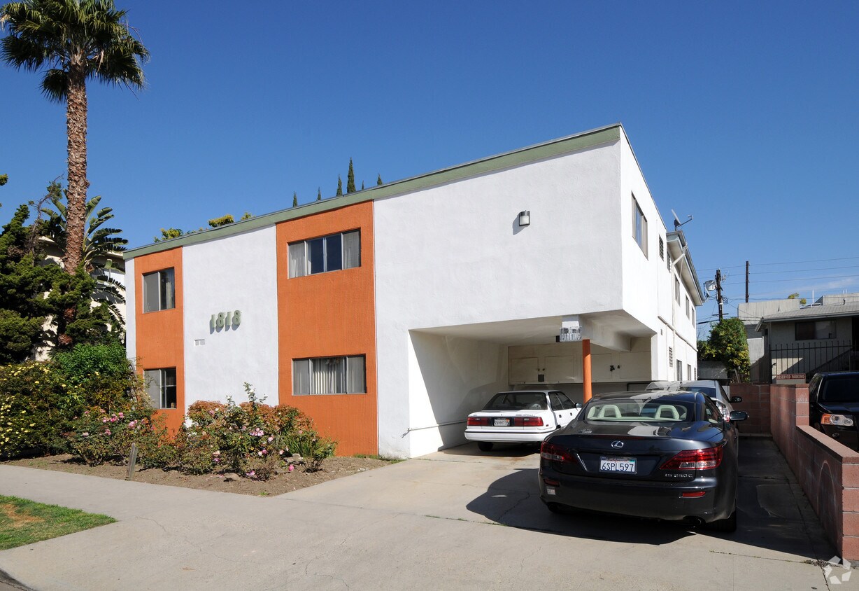 Foto principal - 1816-1818 Corinth Ave