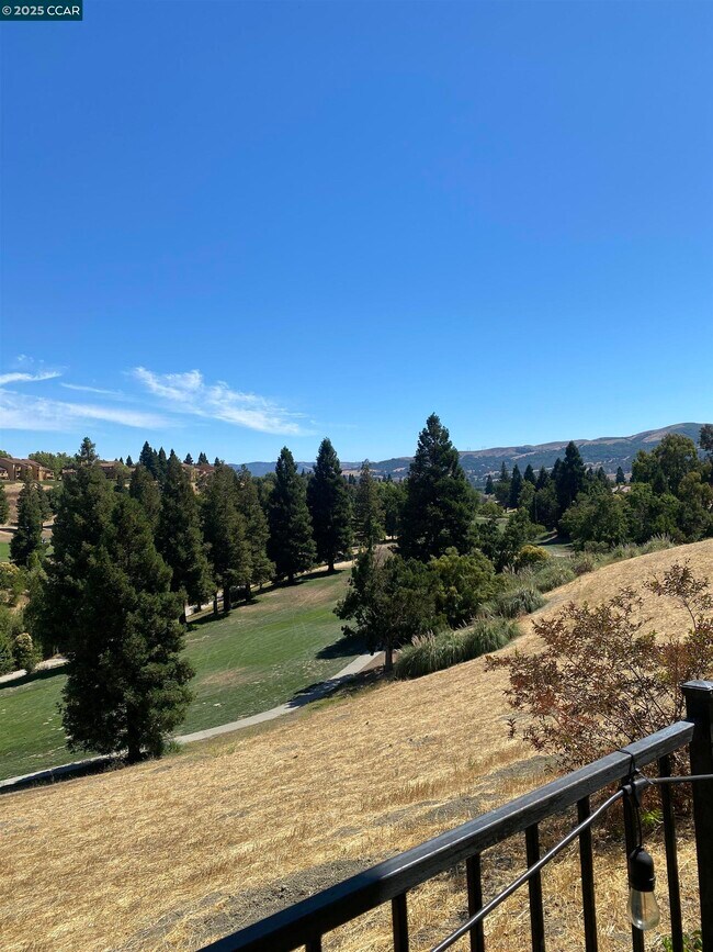 Foto del edificio - 772 Lakemont Pl