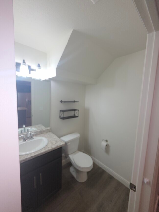 Building Photo - 250 W 1200 S