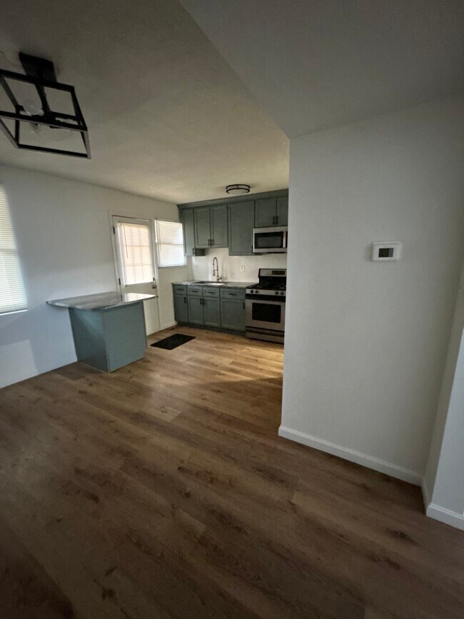 Building Photo - 8558 Willow Oak Rd