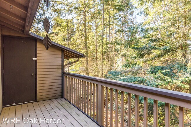 Building Photo - 1 br, 1 bath House - 1101 SW Harrier Cir #202