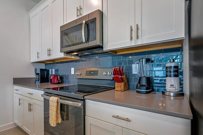 Foto del edificio - 5045 Windermere Ave