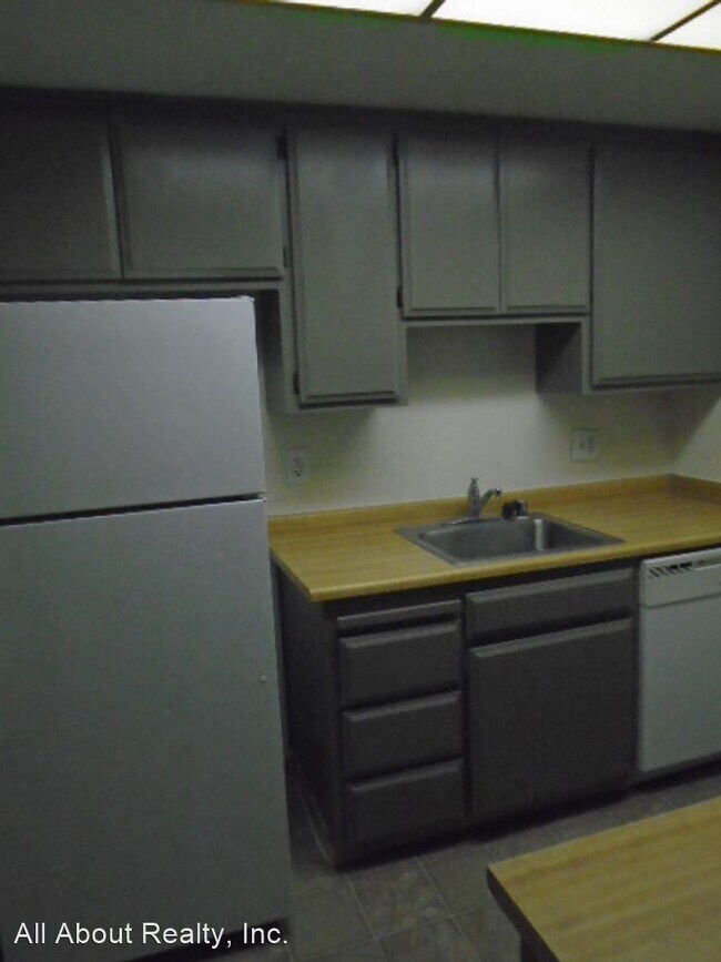 Foto del edificio - 2 br, 1 bath House - 5042 SPARROW COURT