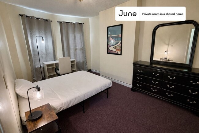 Building Photo - Room in Shared 3 bed/1 bath home