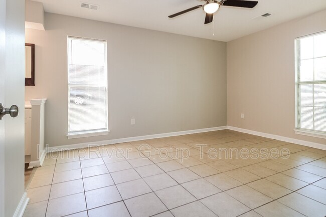 Foto del edificio - 6215 Lynnfield Rd