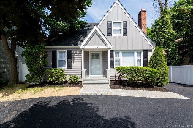 Building Photo - 1748 Stratfield Rd