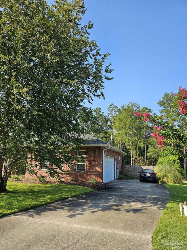 Building Photo - 9212 Bell Ridge Dr