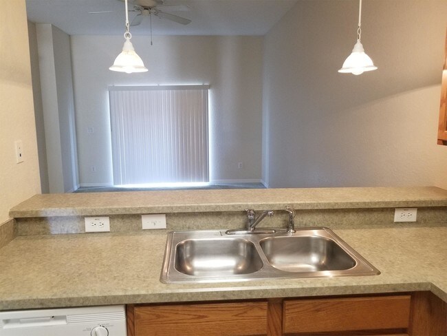Building Photo - 2601 Bimini Bay Crest