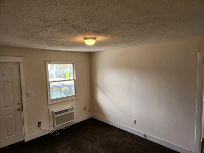 Foto del edificio - 2 bedroom 1 bath house in New Bern