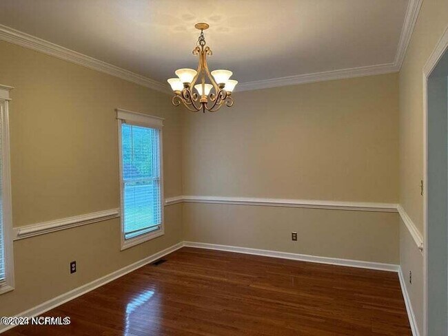 Building Photo - 1805 Crooked Creek Rd