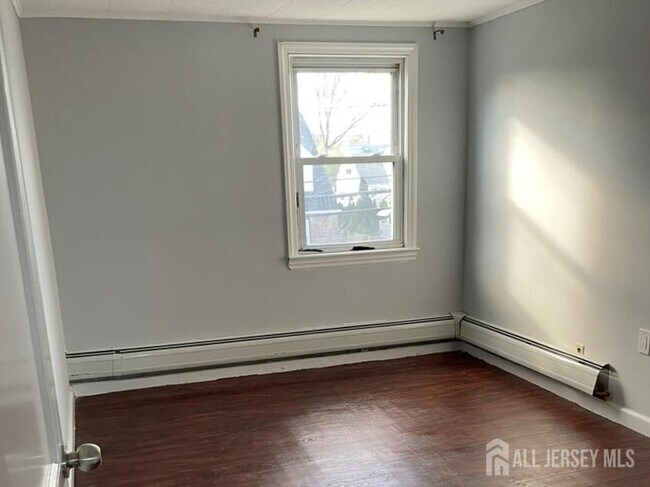 Foto del edificio - 60 Linden St