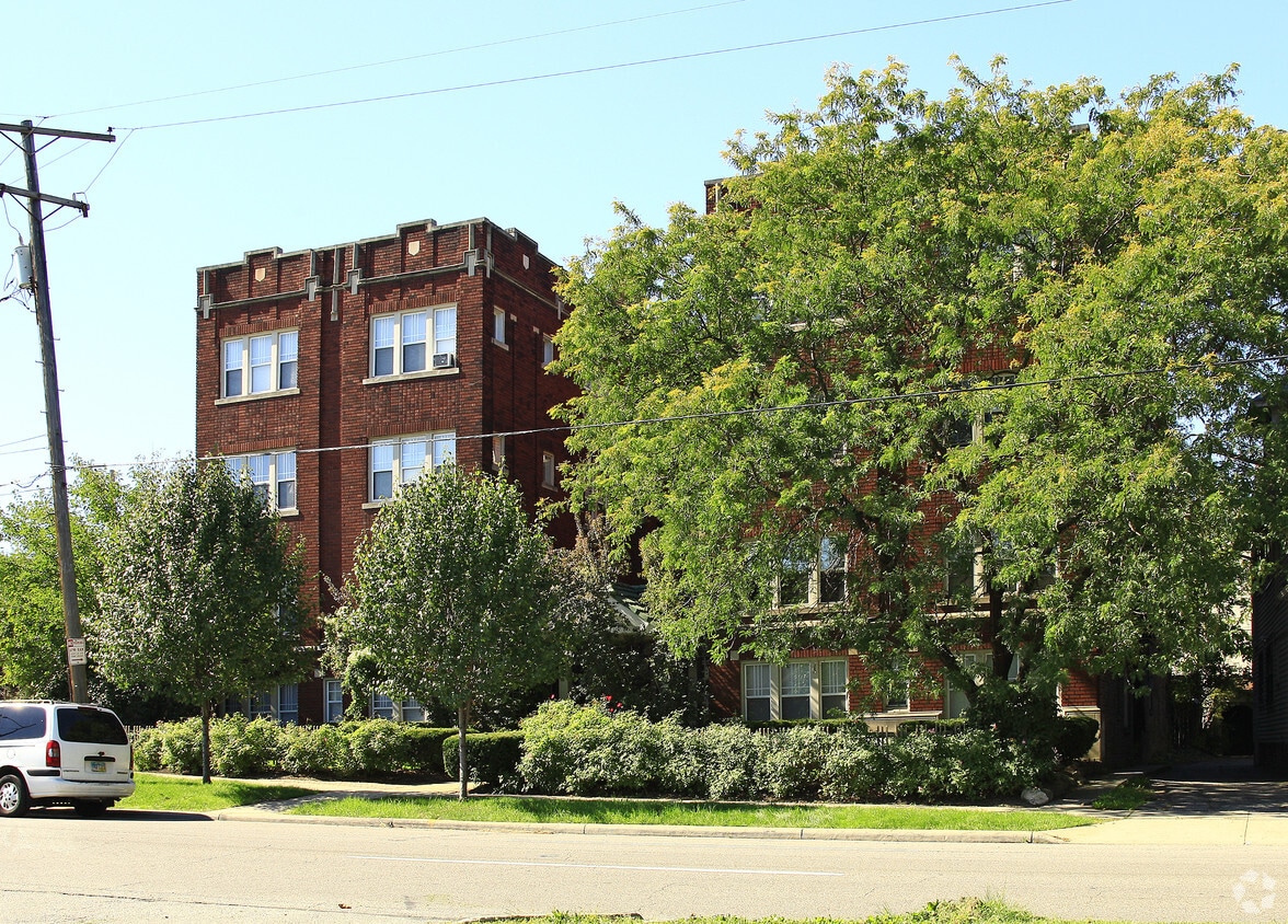 Building Photo - Ridgefield Manor Apartments