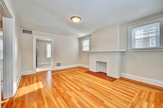 Foto del edificio - 832 St James Ave