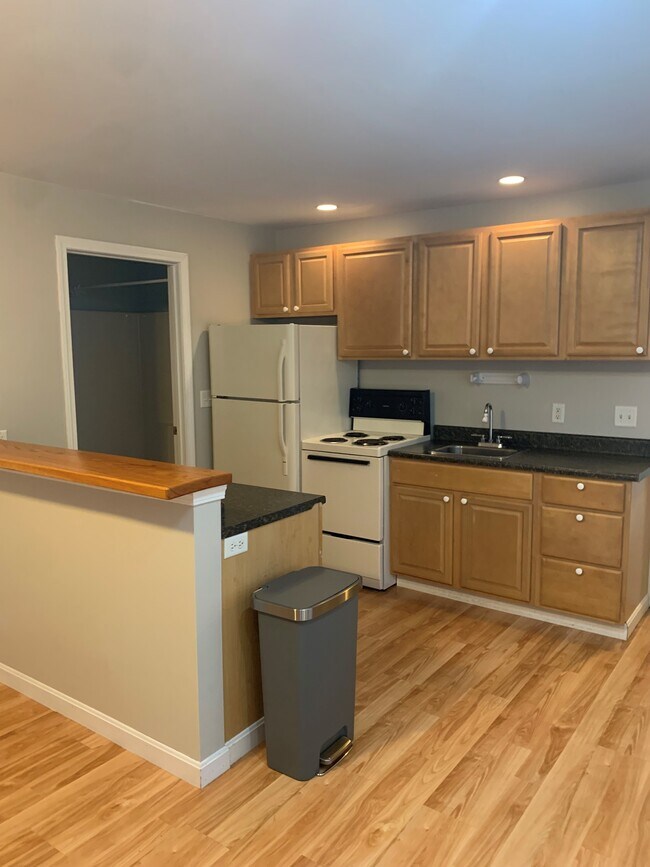 Foto del edificio - 19 Summerfield Ln