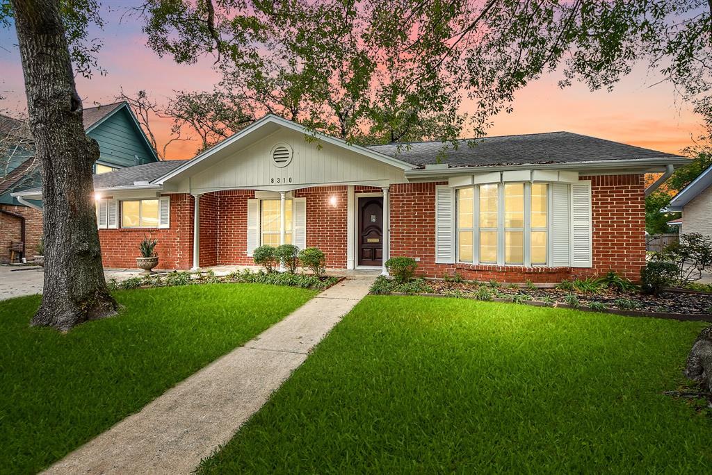 8310 Langdon Ln, Houston, TX 77036 House Rental in Houston, TX