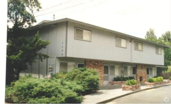 Primary Photo - 1105 Jennings Ave