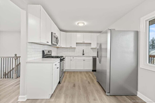 Foto del edificio - 741 Yates Ave