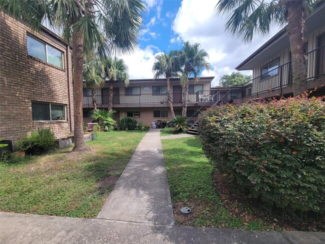 Foto del edificio - 1530 Heights Blvd