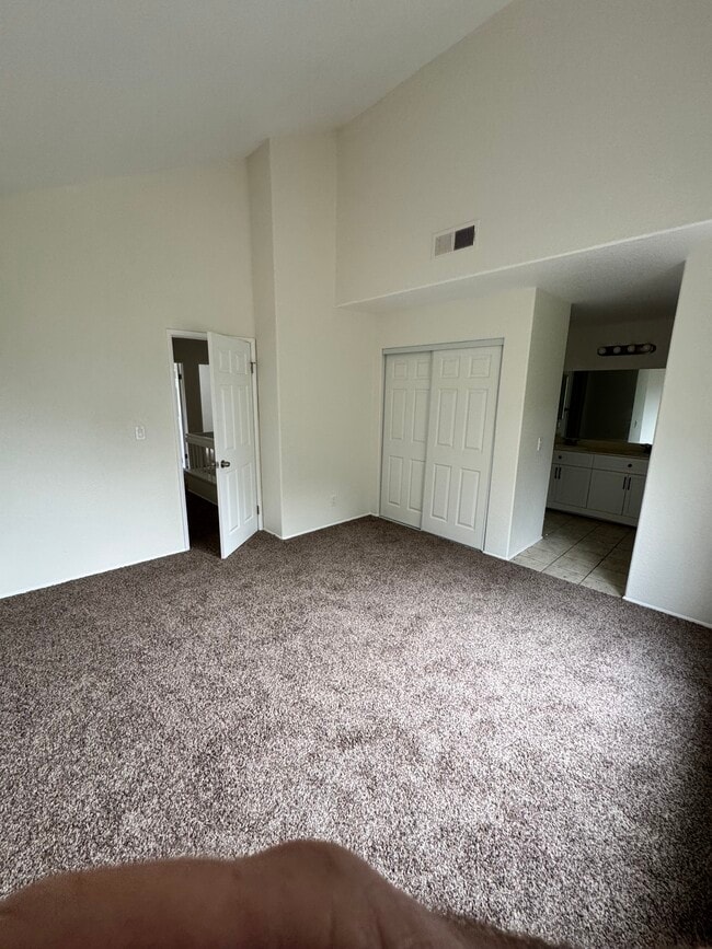 Building Photo - 2250 Saint Croix Ct