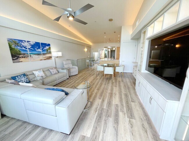 Building Photo - Luxury 3-Bedroom Townhome in Wailea’s Excl...