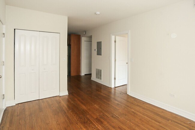Foto del edificio - 3814 N Sheffield Ave
