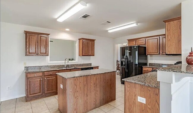 Foto del edificio - 1375 Selby Phillips Dr