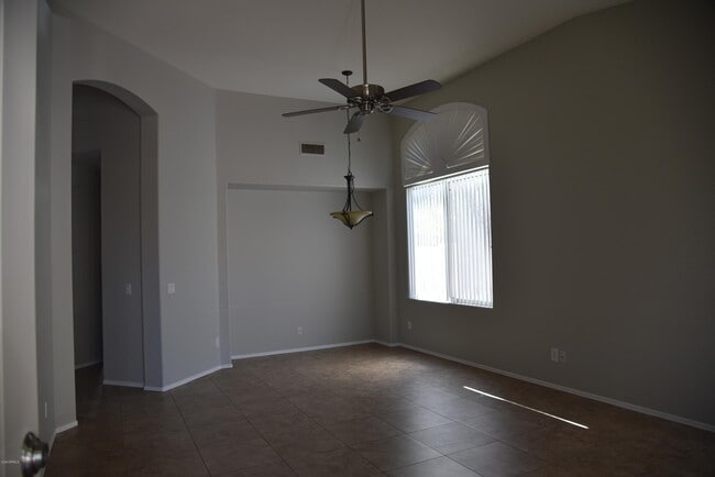 Building Photo - 1365 W Musket Way