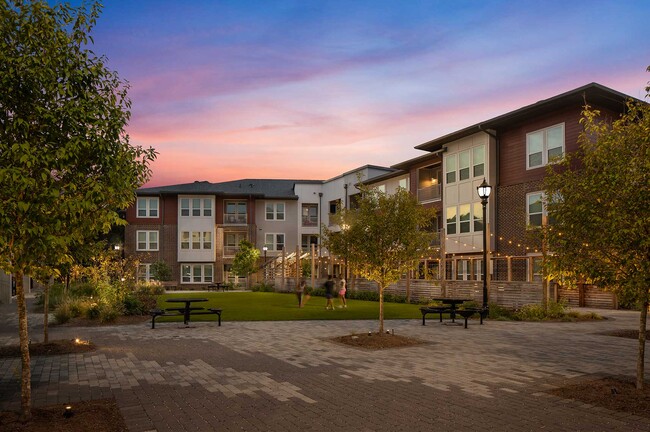 Courtyard - The View at Noda
