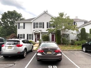 Building Photo - 757 Banyan Ct
